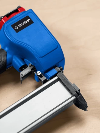 ЗУБР FST-50, пневматический нейлер для гвоздей по бетону и металлу, Профессионал (31943) купить в Сургуте