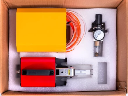 Пресс-клещи пневматические КВТ ПКП-01 для опрессовки наконечников и разъемов матрицами МПК (85396) купить в Сургуте