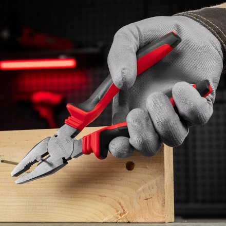 Плоскогубцы комбинированные Matrix, 200 мм, хром-ванадий, двухкомпонентные рукоятки, 17092 купить в Сургуте