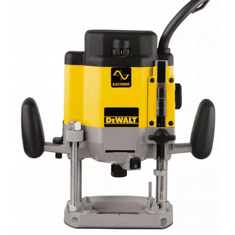 Фрезер DeWalt DW629 купить в Сургуте