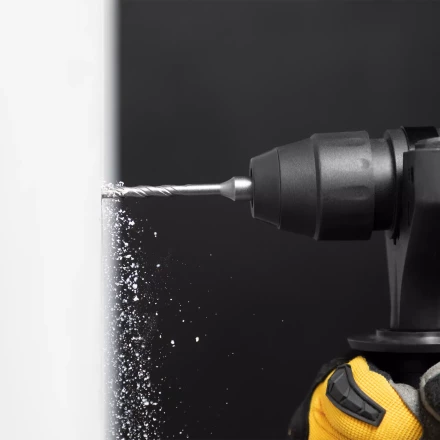 Бур по бетону Denzel, 5 x 110 мм, двойная спираль, три пылеотводящие кромки, 705003 купить в Сургуте