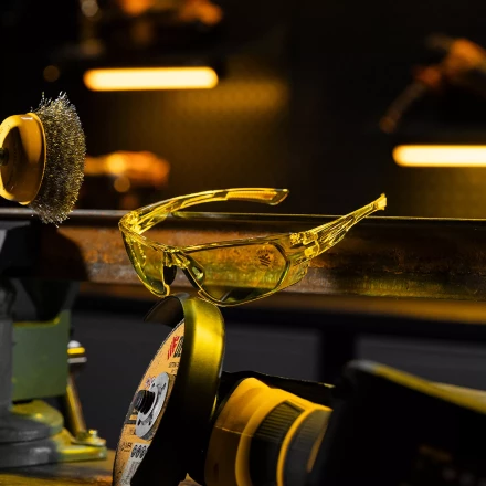 Очки защитные открытые Denzel 89199, поликарбонатные, желтая линза купить в Сургуте