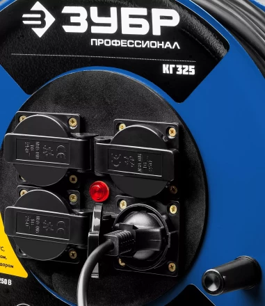 Удлинитель на катушке &quot;КГ 325&quot;, 30 м, 4000 Вт, 4 гнезда, IP44, КГ 3х2,5 кв мм, ЗУБР 55079-30 купить в Сургуте