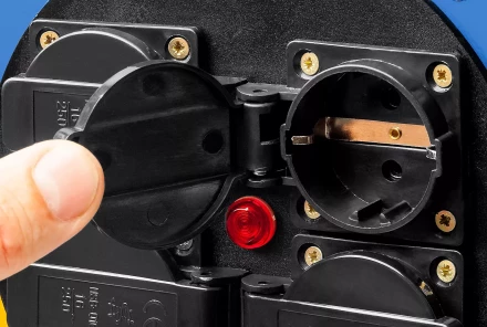 Удлинитель на катушке &quot;КГ 325&quot;, 30 м, 4000 Вт, 4 гнезда, IP44, КГ 3х2,5 кв мм, ЗУБР 55079-30 купить в Сургуте