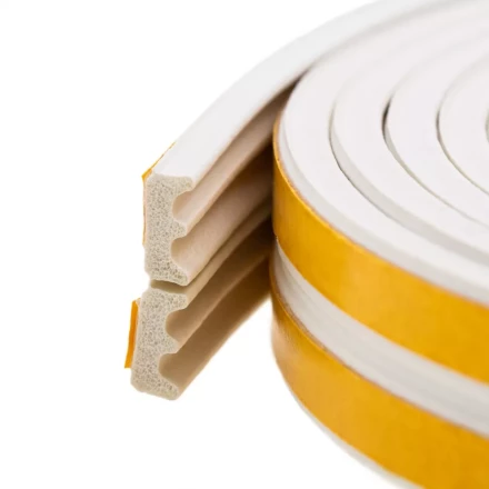 Уплотнитель резиновый, 6 м, профиль &quot;E&quot;, белый Сибртех 88917 купить в Сургуте