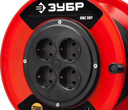 Удлинитель на катушке &quot;ПВС 307&quot;, 50 м, 2500 Вт, 4 гнезда, ПВС 3х0,75 кв мм, ЗУБР 55083-50 купить в Сургуте